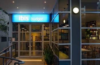 Ibis Budget Sydney East - Flights 36