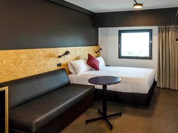 Ibis Budget Sydney East - Flights 47
