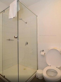 Albert Road Serviced Apartments - Flights 9