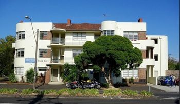 Albert Road Serviced Apartments - Flights 11