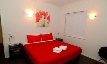 Albert Road Serviced Apartments - Flights 18