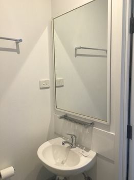 Ibis Budget Casula Liverpool - Flights 1