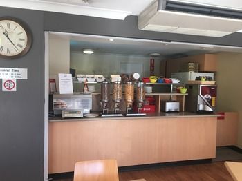 Ibis Budget Casula Liverpool - Flights 3
