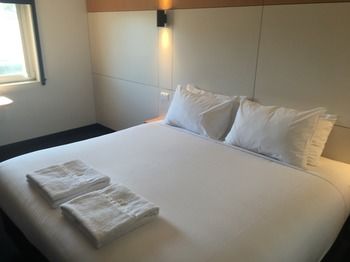 Ibis Budget Casula Liverpool - Flights 6