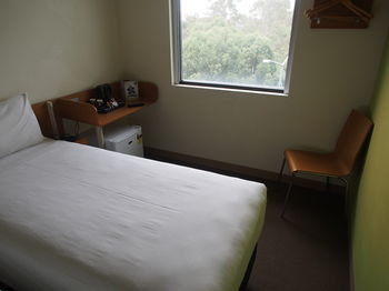 Ibis Budget Sydney Olympic Park - Flights 23