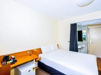 Ibis Budget Sydney Olympic Park - Flights 35