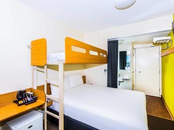 Ibis Budget Sydney Olympic Park - Flights 37