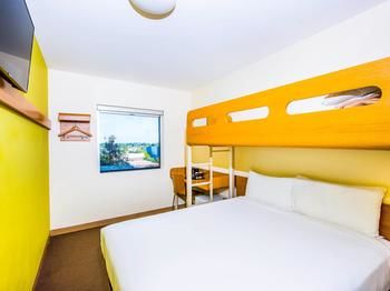 Ibis Budget Sydney Olympic Park - Flights 43