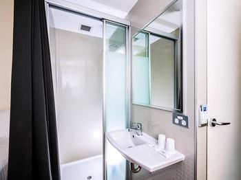 Ibis Budget Sydney Olympic Park - Flights 44