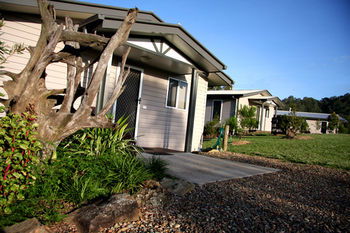 Yabbaloumba Retreat - Flights 12