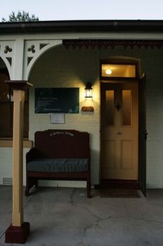A Settler's Cottage - Flights 3