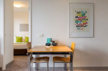 Aria Hotel Apartments - Clarendon - Flights 5