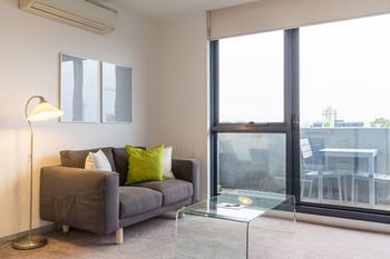 Aria Hotel Apartments - Clarendon - Flights 6