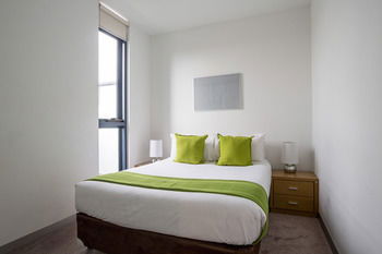 Aria Hotel Apartments - Clarendon - Flights 14