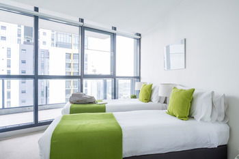 Aria Hotel Apartments - Clarendon - Flights 18
