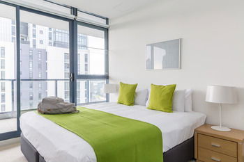 Aria Hotel Apartments - Clarendon - Flights 20