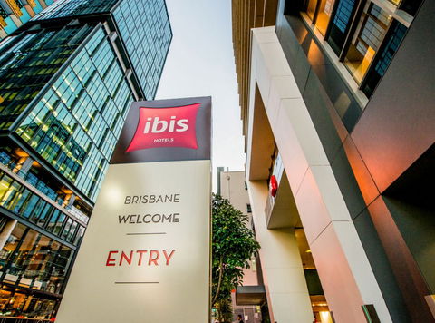Ibis Brisbane - Flights 1