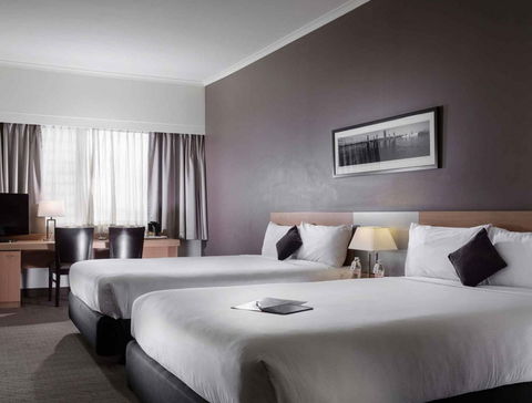 Ibis Brisbane - Flights 4