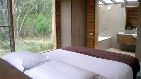 DULC Holiday Cabins - Flights 3