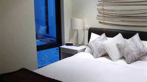 About Melbourne Apartments - Flights 5