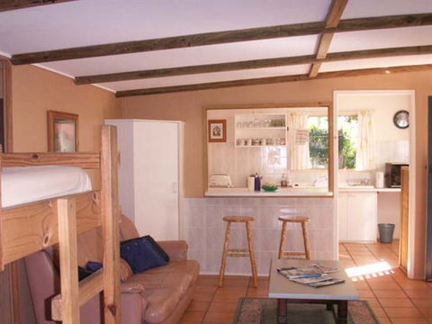 Amity Point Waterfront Cabins - Flights 1
