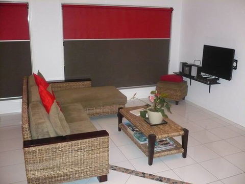 Auspitality Homestay - Flights 3