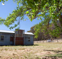 Brackens Cottage - Coolah - Flights