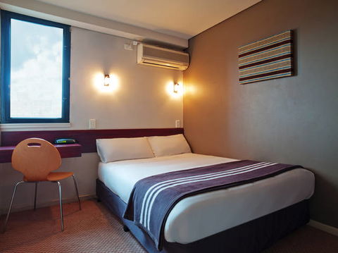 Y Hotel City South - Flights 0