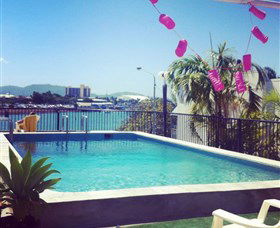 Adventurers Backpackers Resort - Flights 0