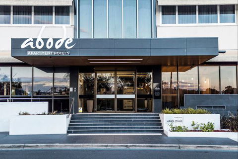 Abode Woden - Flights 6
