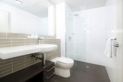 Abode Woden - Flights 7