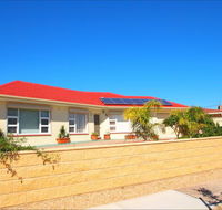 Christies Cottage for holidays and relocations. - Flights