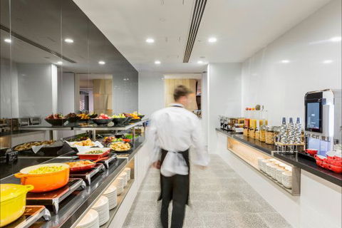 Ibis Adelaide - Flights 3