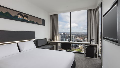 Ibis Adelaide - Flights 5