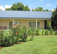 Cottonwoods Accommodation - Flights
