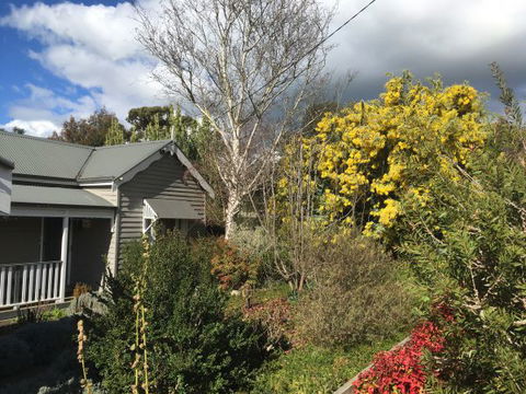 Valley View Cottage - Flights 4