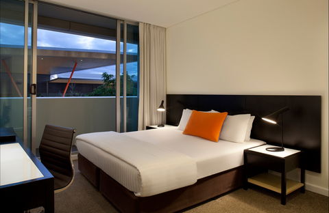 Adina Apartment Hotel Perth - Mounts Bay Road - Flights 1