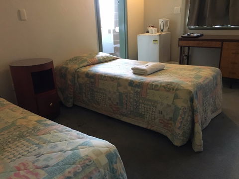 Amaroo Hotel - Flights 9