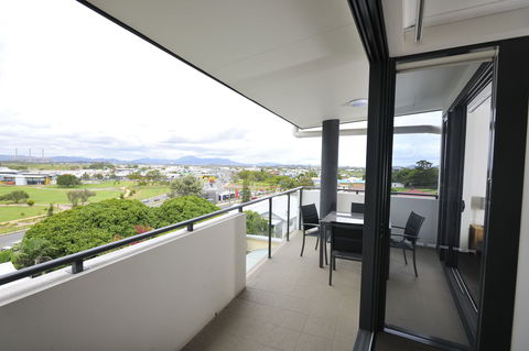 Apartments G60 Gladstone, Managed By Metro Hotels - Flights 3