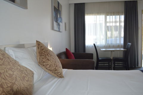Karinga Motel, SureStay Hotel By Best Western - Flights 0