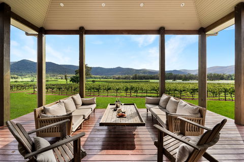 Arenridge - Broke Hunter Valley - Flights 1