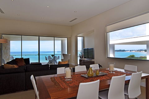 Absolute - Hayward Court, Victor Harbor - Flights 1