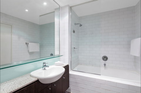 Adina Apartment Hotel Sydney Central - Flights 2