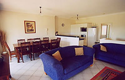 A Beachfront Villa Rockingham - Flights 0