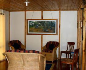 A Sunshine Farmstay - Flights 1