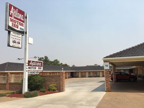 Aalana Motor Inn - Flights 1