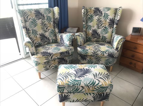 Airlie Court Units - Flights 1
