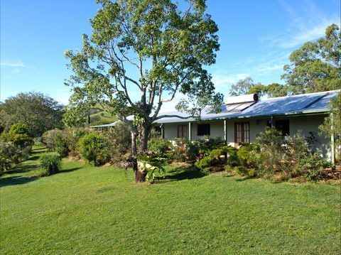Amamoor Lodge - Flights 1