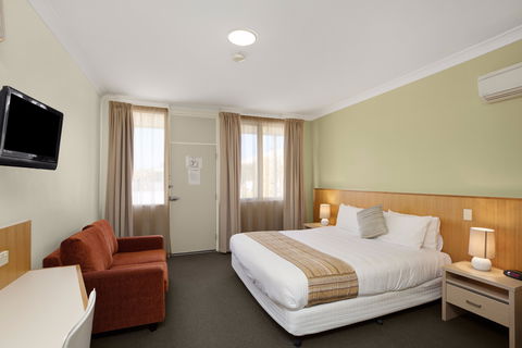 Adelaide Road Motor Lodge - Flights 2