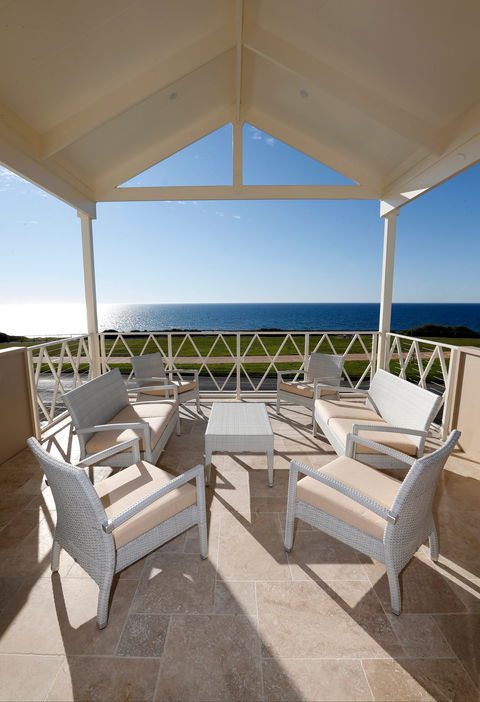 Aldinga Beach Getaways - Flights 1